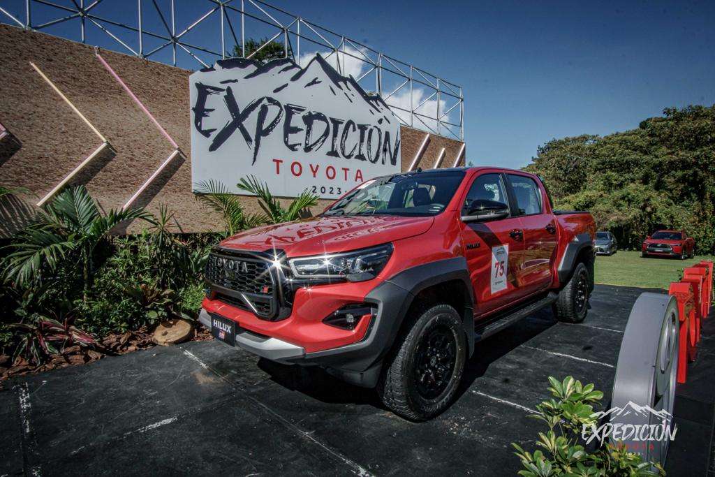 Toyota Hilux GRS.