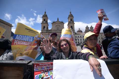 Gobierno avanza en reglamentación de la renta básica: monto, requisitos y más