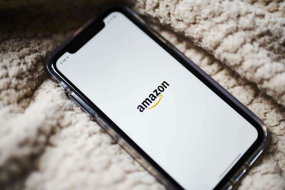 El hecho de que Amazon ganara menos dinero pese al gran aumento de la facturación por el confinamiento se explica porque sus costes operativos se han incrementado sustancialmente. / Bloomberg
