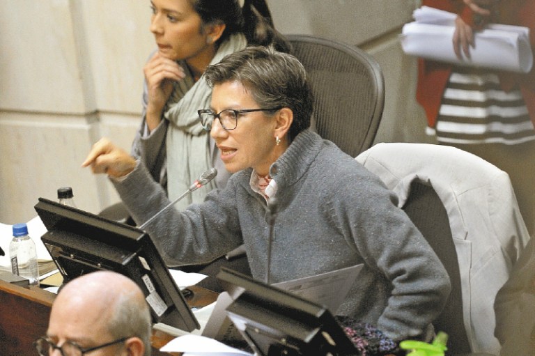 Batalla entre la justicia y la política