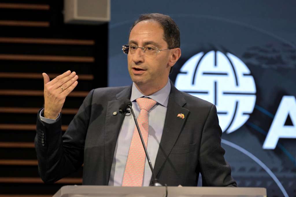 USA2262. WASHINGTON (DC, EEUU), 14/07/2026.- El vicepresidente electo de Colombia, José Manuel Restrepo, habla durante un evento donde afirmó que el país suramericano busca establecer lazos estratégicos "de mayor alcance" con Estados Unidos este martes, en el Atlantic Council de Washington (EE.UU.). EFE/ Lenin Nolly