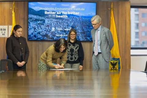 Bogotá renueva acuerdo con instituto sueco para monitorear la calidad del aire