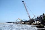 Así fue la demolición del muelle de Puerto Colombia, Atlántico