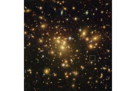 El ‘Hubble’ capta la ‘cruz de Einstein’