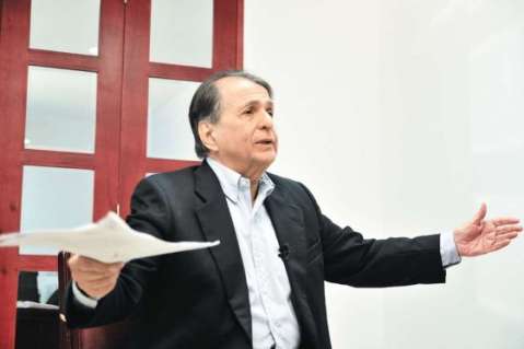 Gobierno descarta que Código Penitenciario beneficie a Santofimio