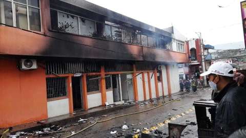 Disturbios en La Plata, Huila, terminaron con la Alcaldía incinerada