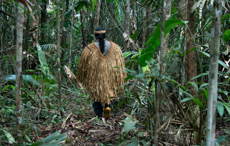 Indígenas Mura, en Brasil y su lucha por proteger la Amazonia su territorio.