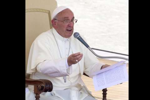 Papa instó a los cristianos a no ser "hipócritas y moralistas"
