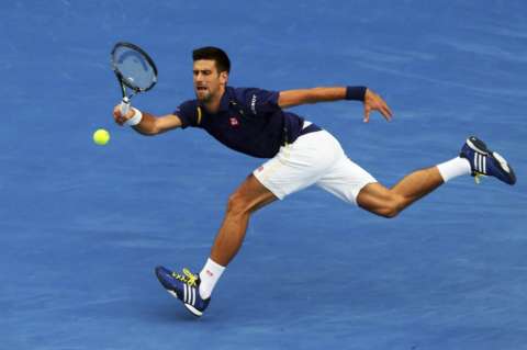 Djokovic avanza a octavos de final tras ganar a Seppi en tres mangas