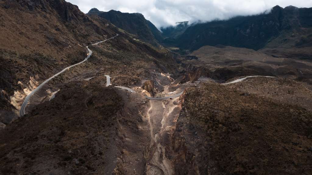Cañón del río Lagunilla, en las faldas del Nevado del Ruiz. Por este cauce descendieron los flujos de lodo que arrasaron con Armero en 1985. /Santiago Ramírez.