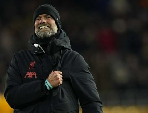En medio de su crisis, Liverpool venció a Wolverhampton y pasó de ronda en la FA Cup