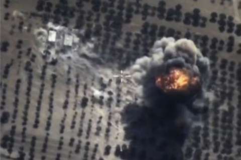 Al menos 14 niños muertos en bombardeos de aviación rusa contra escuela en Siria