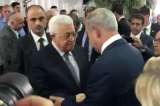 Netanyahu y Abás se estrechan la mano en funeral de Simón Peres