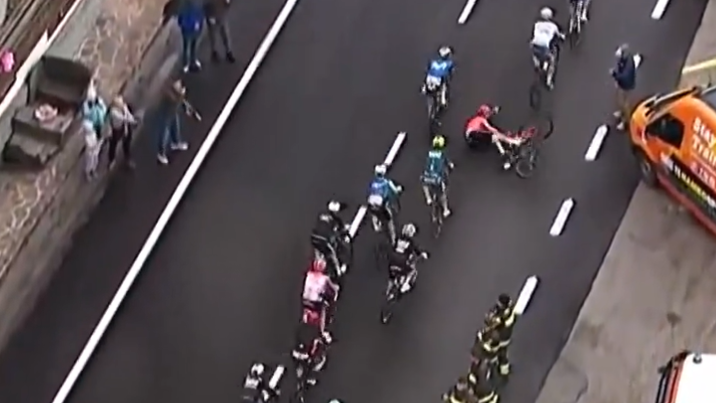 Caída del ciclista Geraint Thomas en la etapa 19 del Giro de Italia 2024