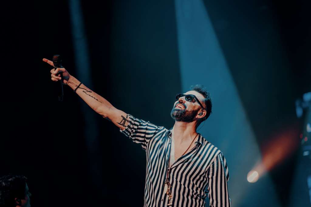 Bako es el vocalista de la banda colombiana The Mills.