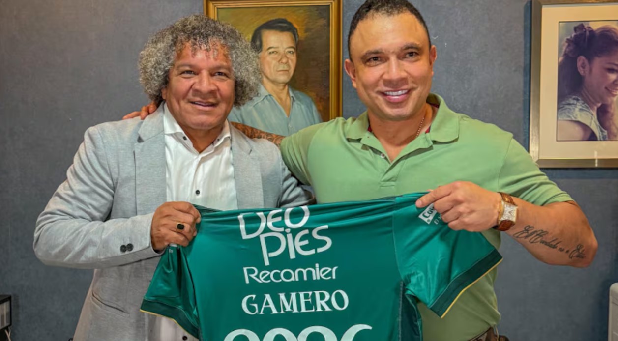 Así presentaron a Alberto Gamero.