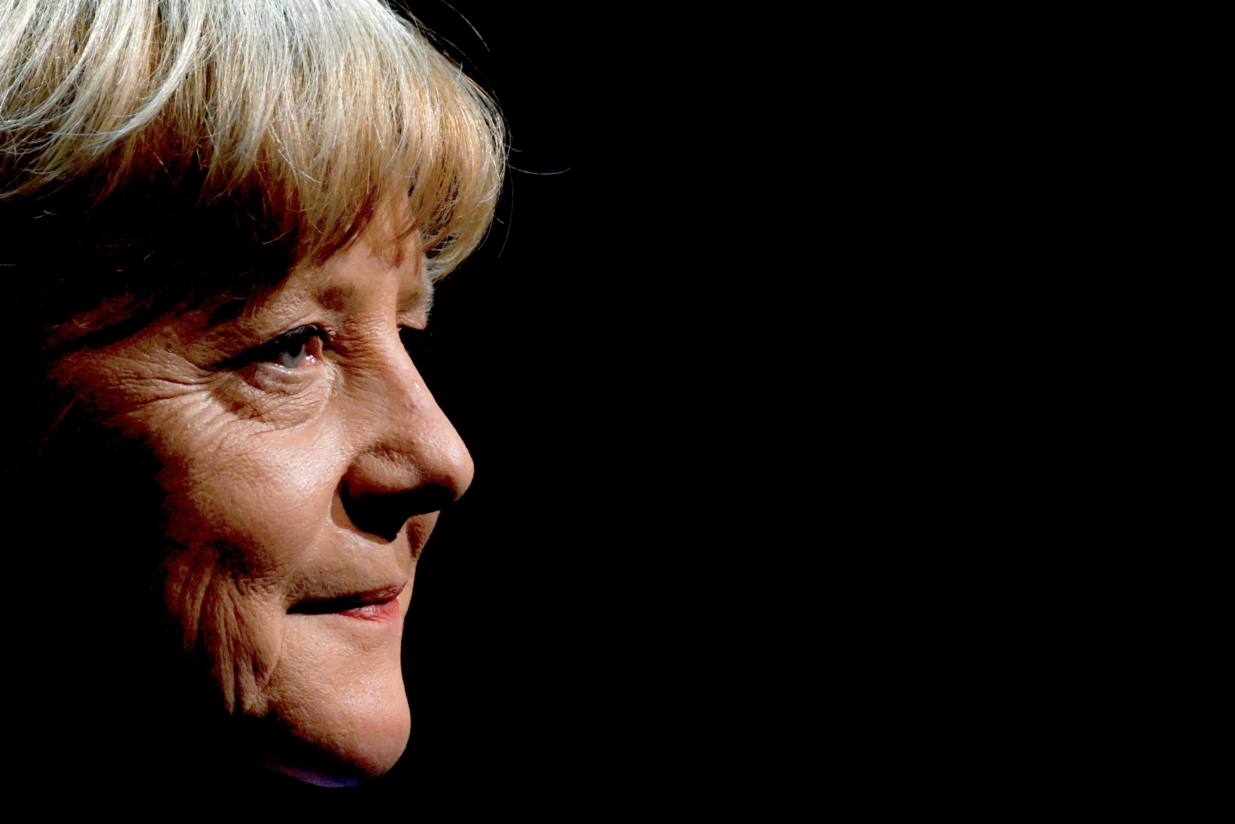 Berlin (Germany), 07/06/2022.- Former German Chancellor Angela Merkel during 'So what is my country?' conversation with Alexander Osang at the Berliner Ensemble in Berlin, Germany, 07 June 2022. (Alemania) EFE/EPA/FILIP SINGER
