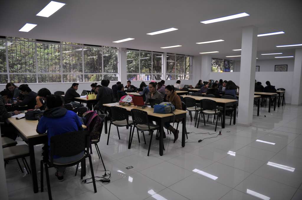 Recorrido por las instalaciones de esta universidad en Bogotá.