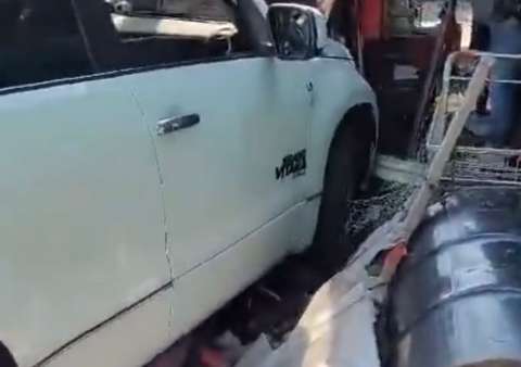Hombre perdió el control de su vehículo y arrolló a tres personas en Floridablanca