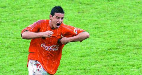 James Rodríguez: su debut  profesional hace 20 años, según el libro de Nelson Fredy Padilla