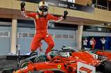 Vettel ganó el Gran Premio de Baréin y es líder de la F1