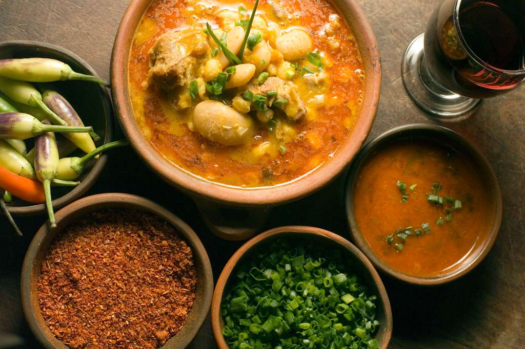 Locro, uno de los platos clásicos tradicionales del norte de Argentina.