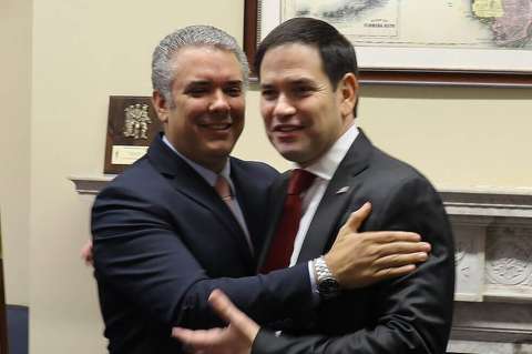 Senadores estadounidenses le piden a Trump certificar a Colombia en lucha antidrogas