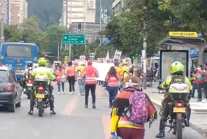 Manifestación, 10 de diciembre, Bogotá. Reportan bloqueos y desvíos.