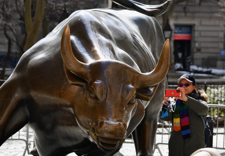 Wall Street termina dispar en medio del temor de una nueva alza de tasas Fed