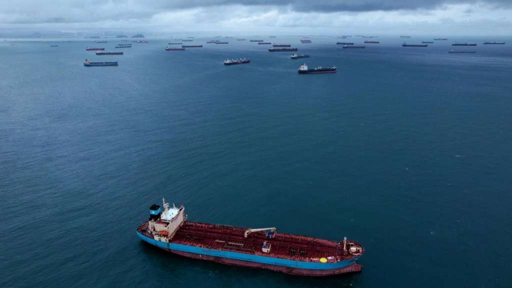 Más de 120 buques están varados en el Canal de Panamá por escasez de agua