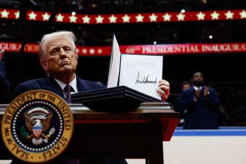 Trump firma decreto para retirar a EE. UU. de la Organización Mundial de la Salud