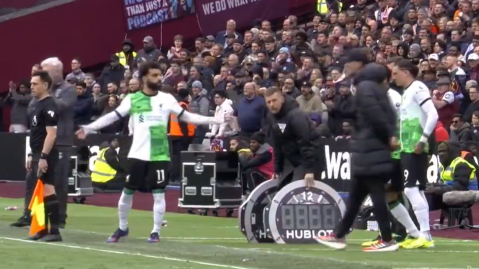 La fuerte discusión entre Klopp y Salah en pleno partido: ¿qué pasa en Liverpool?