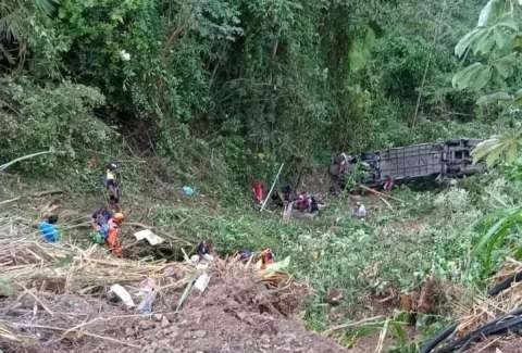 Accidente en Santander: lo que se sabe del siniestro del bus que llevaba migrantes