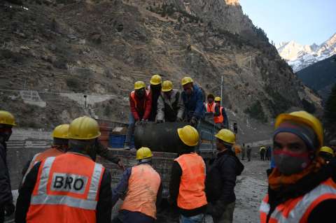 Al menos 19 muertos y 200 desaparecidos en India por rotura de glaciar en el Himalaya