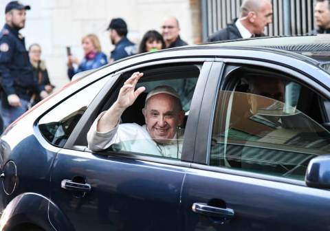 El papa obliga a pasar un año de misioneros a futuros diplomáticos vaticanos