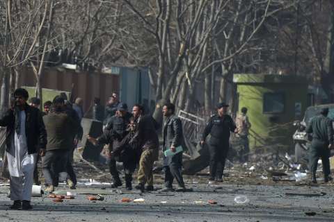 95 muertos, hasta ahora, deja atentado con ambulancia bomba en Kabul