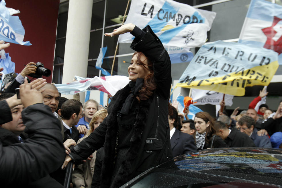 Los polémicos cambios que quiere hacer la presidenta de Argentina, Cristina Fernández, tienen al país hablando de elecciones. / EFE