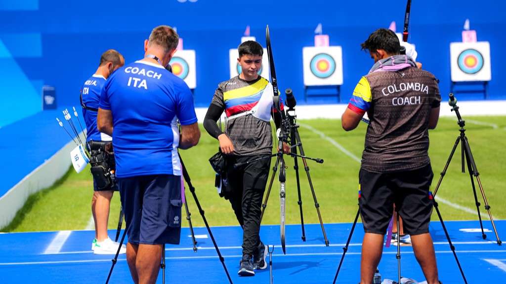 El arquero colombiano Andrés Hernández en los Juegos Olímpicos de París 2024.