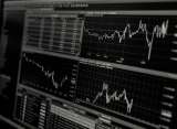 Analistas esperan que tasa de interés continúe en 4,25 %