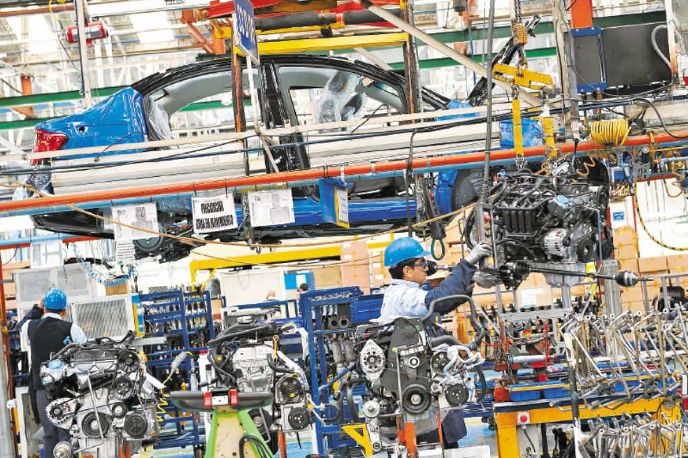 La participación del sector industrial en la generación del PIB del país ha llegado a extremos bajos.