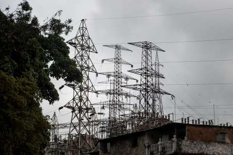Asoenergía advierte sobre alza en el precio de la electricidad en todo el país