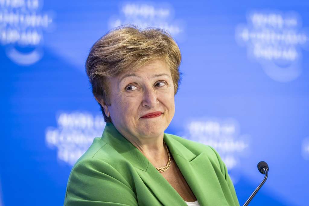 Davos (Switzerland), 24/01/2025.- Managing Director of the International Monetary Fund (IMF) Kristalina Georgieva attends a plenary session during the 55th annual meeting of the World Economic Forum (WEF) in Davos, Switzerland, 24 January 2025. The World Economic Forum's annual meeting gathers entrepreneurs, scientists, and corporate and political leaders in Davos from 20 to 24 January. (Suiza) EFE/EPA/MICHAEL BUHOLZER