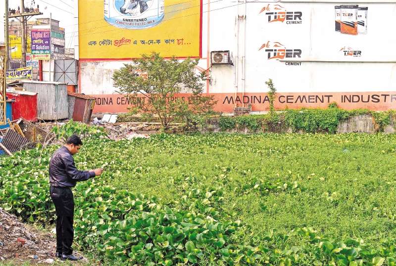 Nazmul Huda es recordado por ser el único reportero en informar sobre las precarias condiciones del Rana Plaza antes de su colapso. Así se ve el lote hoy. / AFP