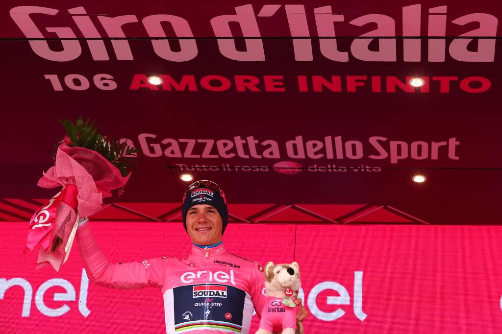 Evenepoel, nuevo líder del Giro.