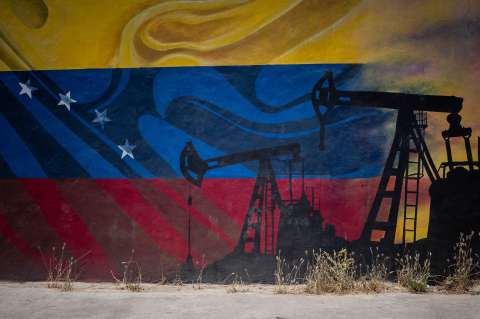 Venezuela atrae a grandes petroleras en cumbre internacional de petróleo y gas