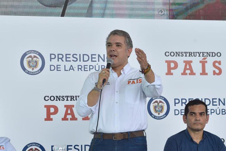 Duque firma directriz de austeridad para toda la rama ejecutiva
