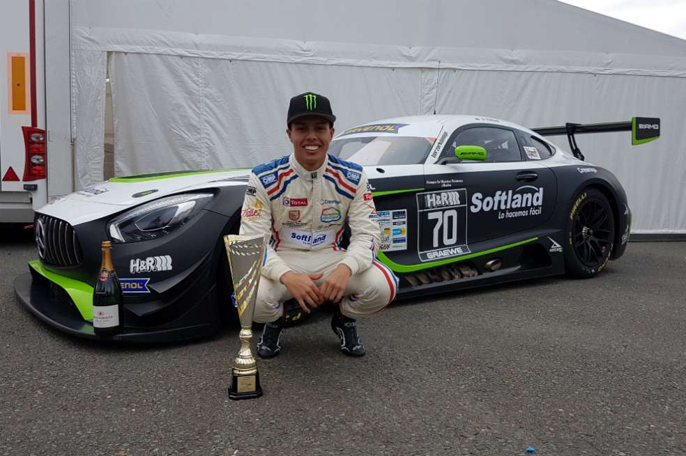 El automovilista colombiano ganó manejando su MercedesAMG GT3. / Cortesía prensa Óscar Tunjo