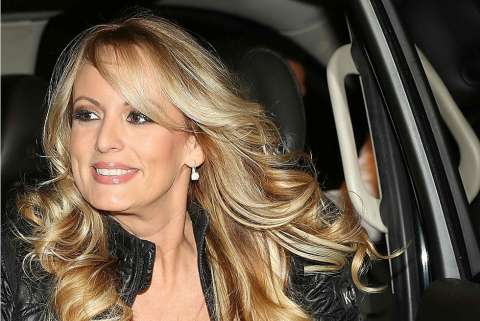 Detienen a Stormy Daniels, la actriz porno relacionada con Donald Trump