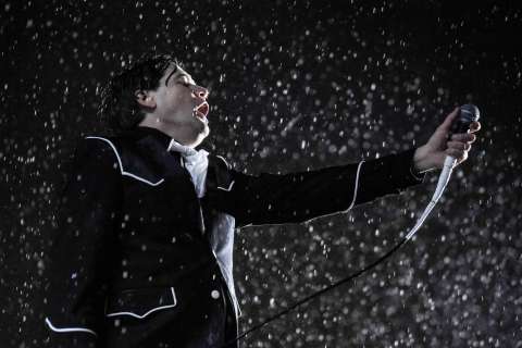 The Hives en Bogotá: “Somos como caballos de carreras; gastamos toda la energía en el show”