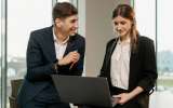 Tengo pareja, pero me gusta mi compañero de trabajo: ¿estoy siendo infiel?